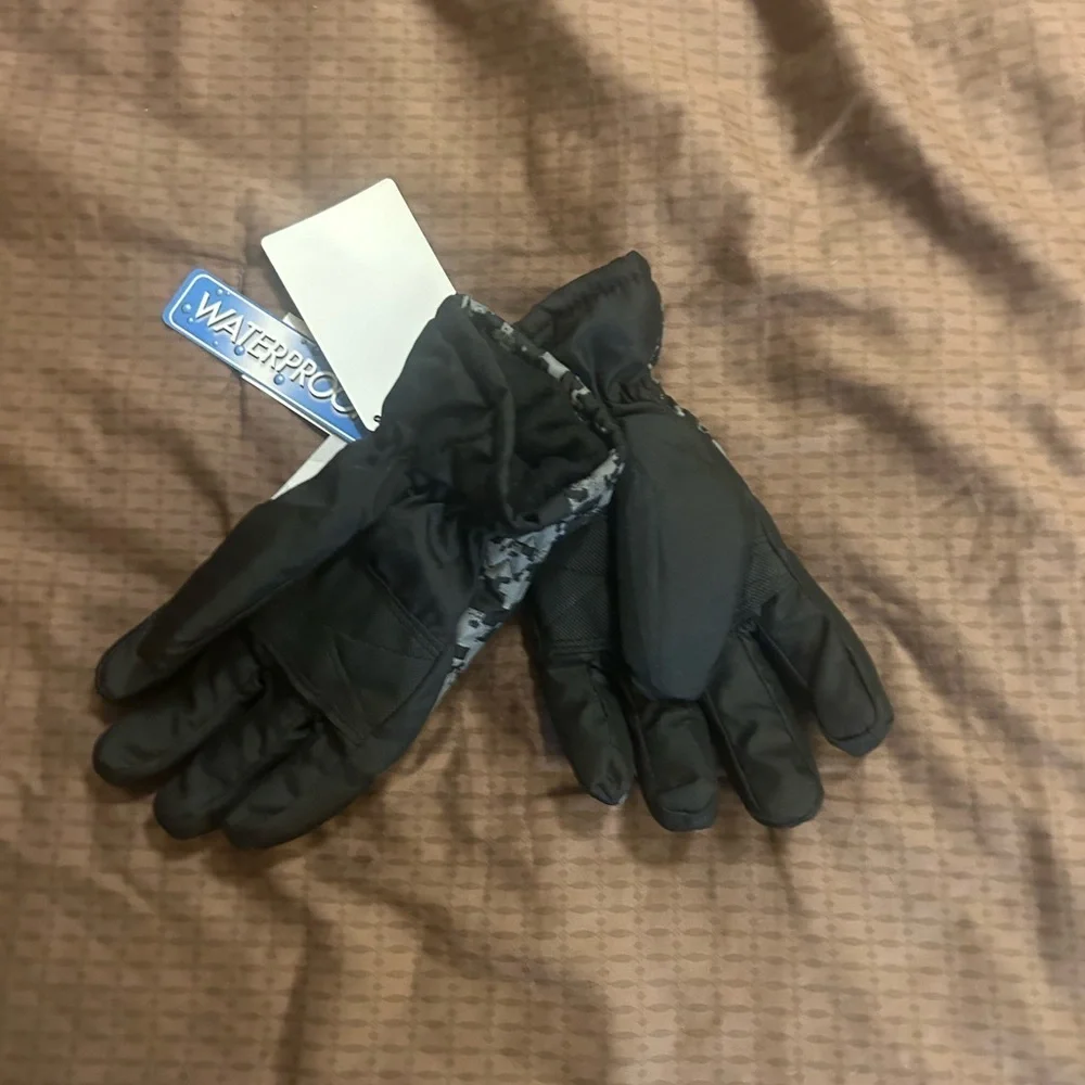 3M Thinsulate Kids Mittens - Black and Yellow